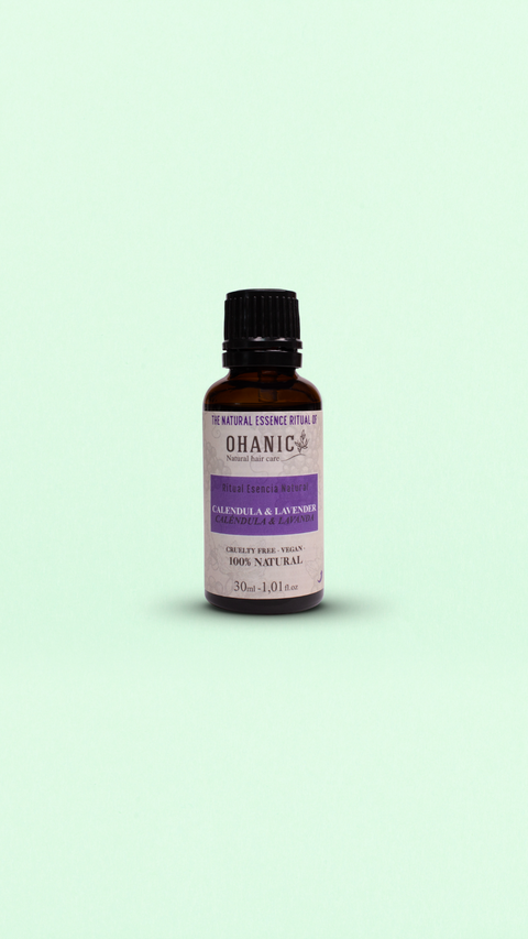 Flasche Ohanic Essence Calendula und Lavendel, 30 ml, mit Ringelblumen- und Lavendelextrakten. Vegan, tierversuchsfrei, 100 % natürlich, frei von Silikonen, Sulfaten, Farbstoffen, Paraffinen und Gluten.