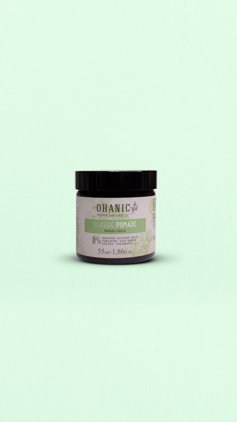 Dose Ohanic Classic Pomade, 55 ml, mit natürlichen Inhaltsstoffen. Vegan, tierversuchsfrei, frei von Silikonen, Sulfaten, Farbstoffen, Paraffinen und Gluten.